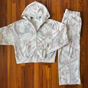 Hollister Camo Hoodie and Sweatpants size S Small